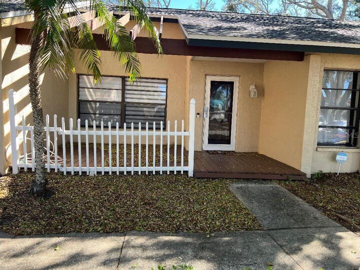 Property Photo:  200 Arbor Drive W  FL 34683 