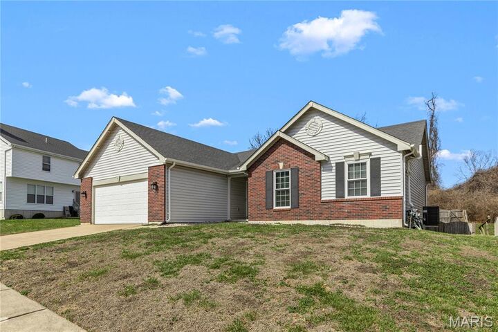 Property Photo:  7 Country Lane Court  MO 63033 