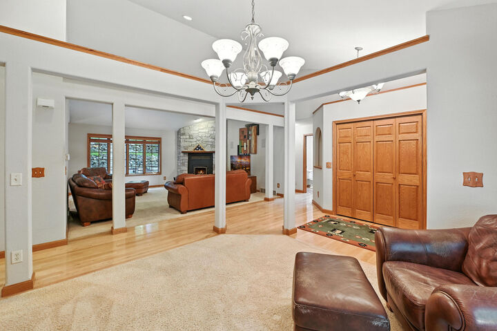 Property Photo:  520 Bayberry Ln  WI 53086 