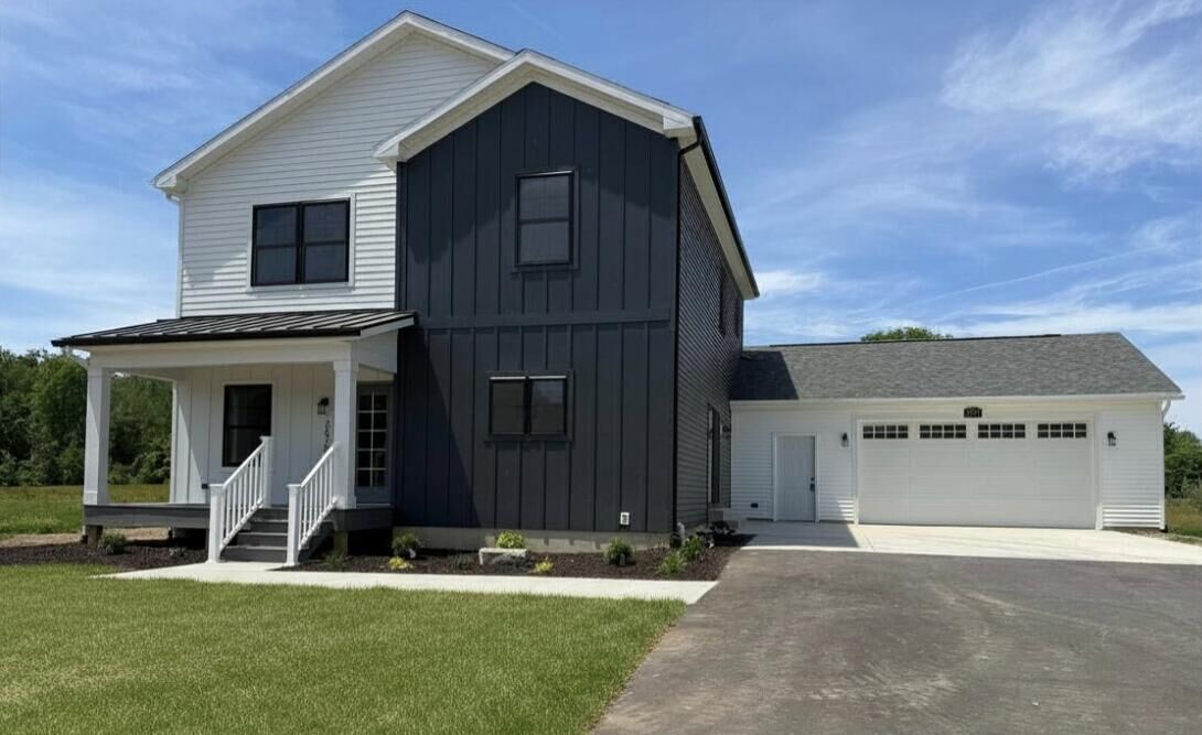 Property Photo: 2670 Settlers Creek Road MI 49408