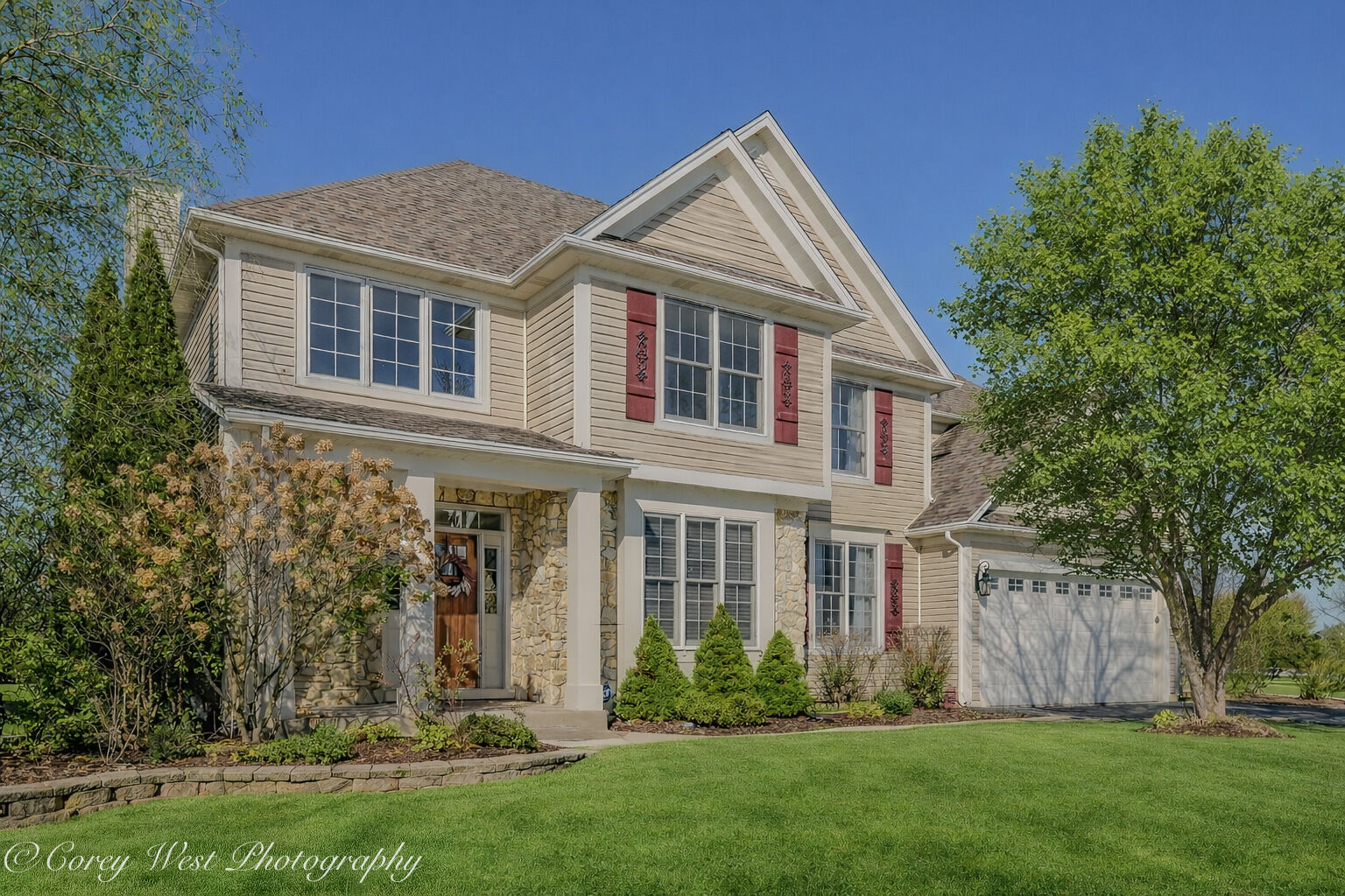 Property Photo:  801 Citizen Avenue  IL 60119 