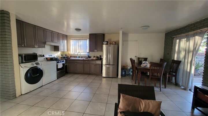 Property Photo:  421 Dalesford  CA 91744 