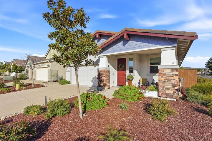 Property Photo:  2025 Begonia Lane  CA 95762 