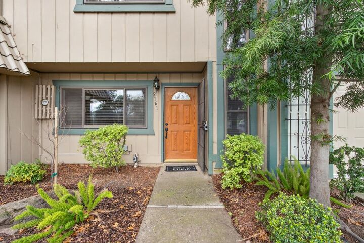 Property Photo: 2161 Cottage Way CA 95825