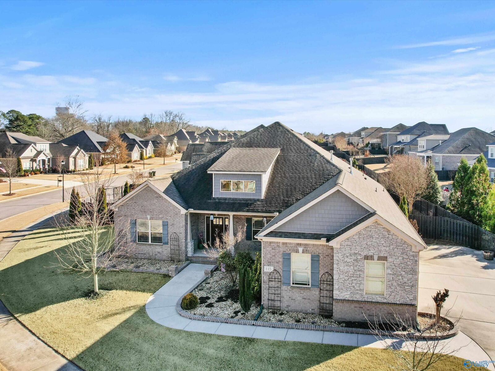 Property Photo:  115 Autumn Ashe Road  AL 35756 