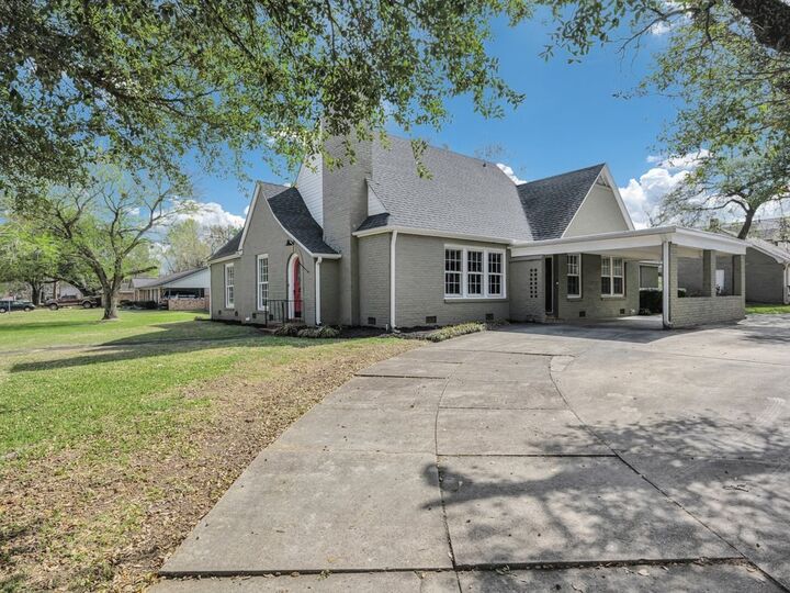 Property Photo:  813 W Grove Avenue  TX 75904 