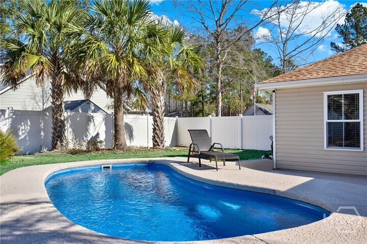 Property Photo:  202 Beaubrook Boulevard  GA 31329 