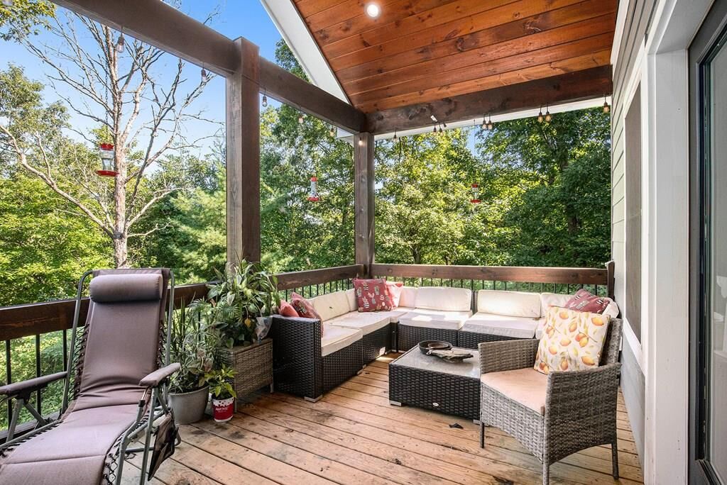 Property Photo:  125 Winding Creek Road  GA 30513 