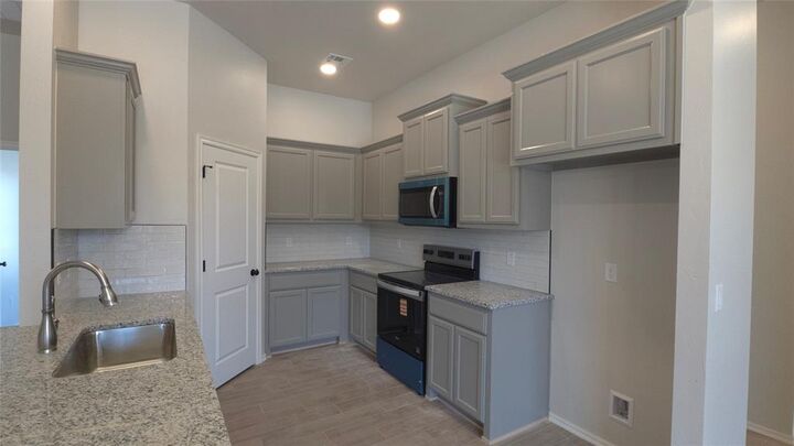 Property Photo:  1981 Preakness Path  OK 73010 