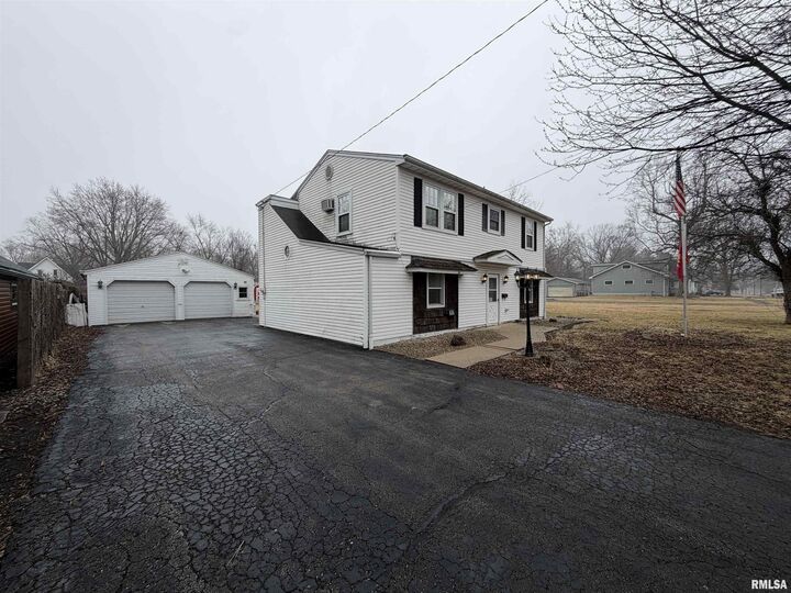 Property Photo:  1687 Beecher Avenue  IL 61401 