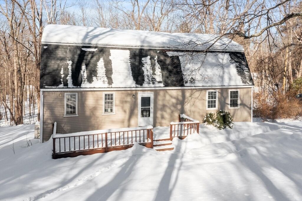 Property Photo:  8 Woodchuck Hill Road  MA 01451 