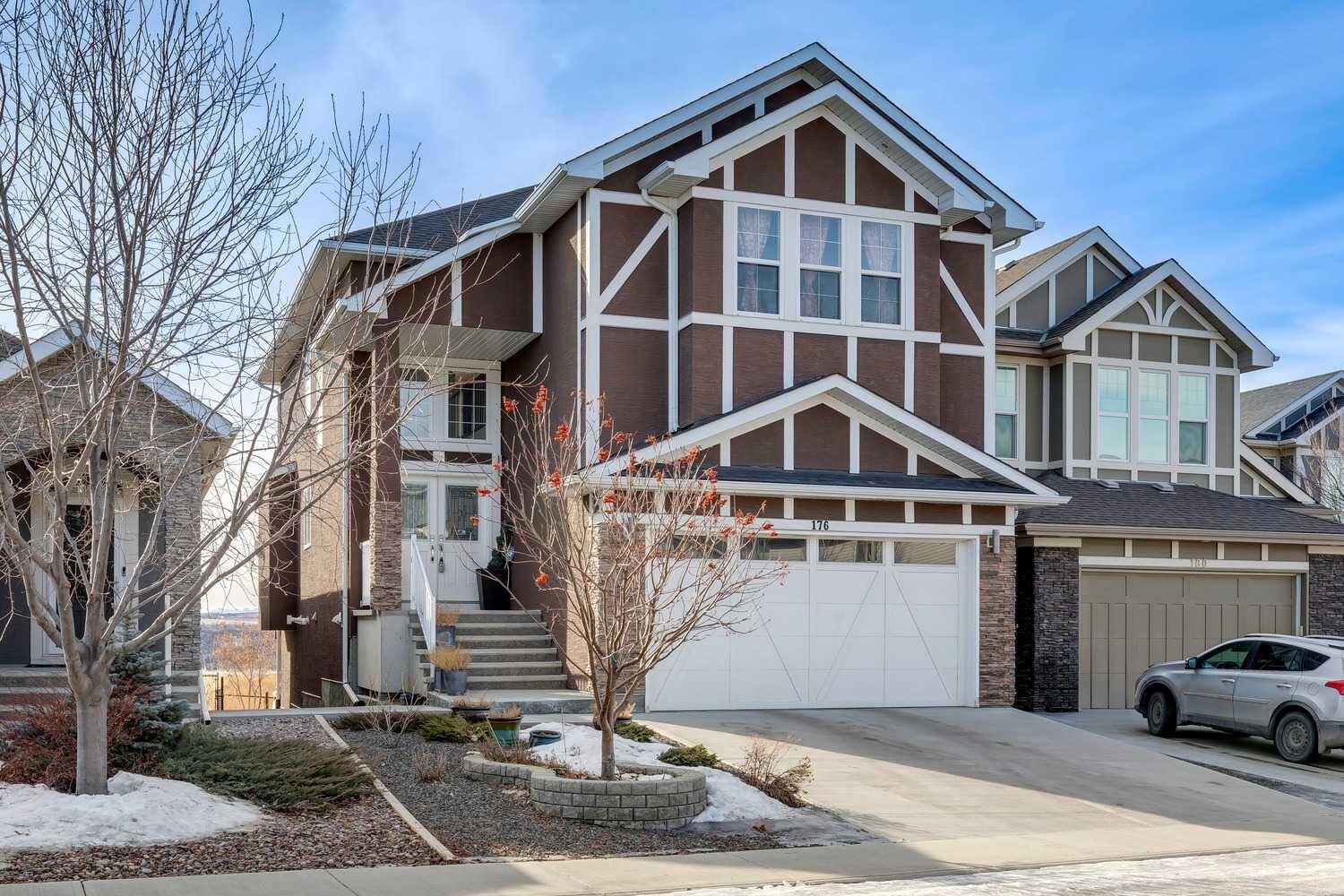 Property Photo: 176 Cranarch Crescent SE AB T3M 2J2