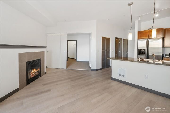 Property Photo:  375  Kirkland Avenue 318  WA 98033 