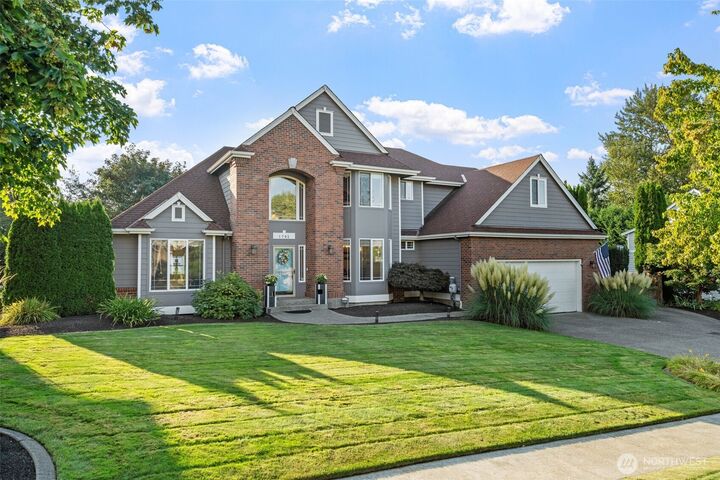 Property Photo: 1702 109th Avenue Ct E WA 98372