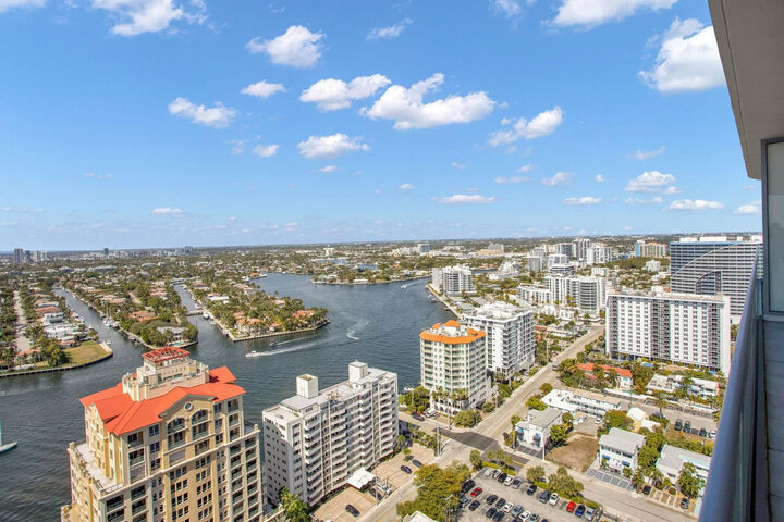 Property Photo: 151 N Seabreeze Boulevard E-2502 FL 33304