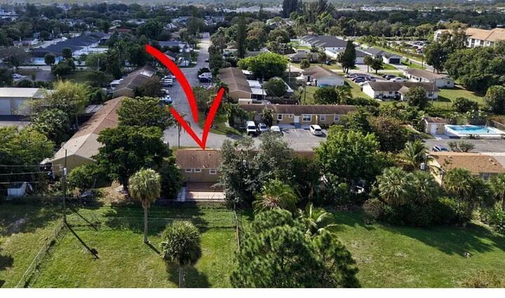 Property Photo: 4679 W Martha Louise Dr FL 33417