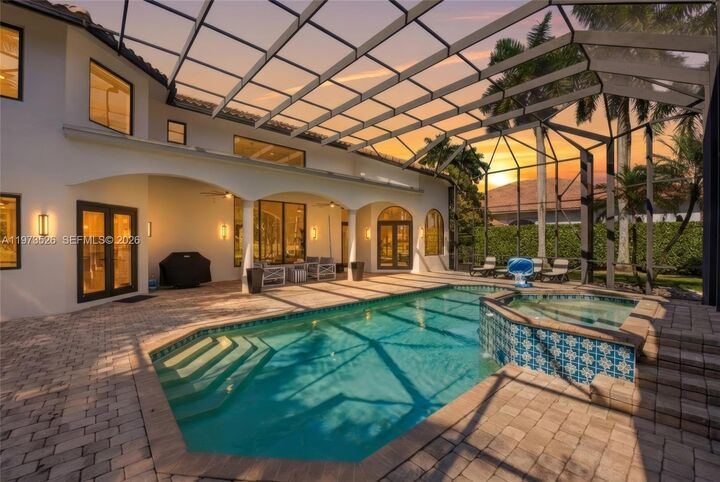 Property Photo:  2465 Provence Cir  FL 33327 