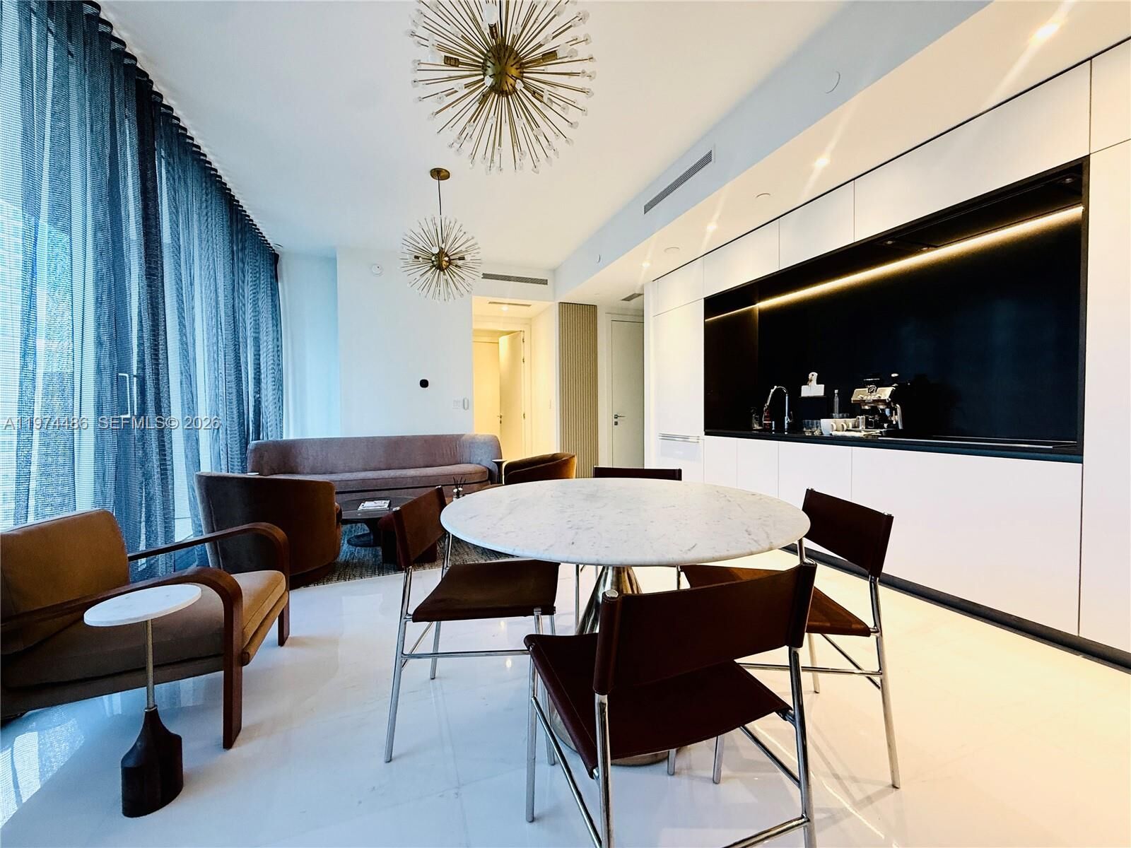 Property Photo: 300 Biscayne Blvd Way 3908 FL 33131