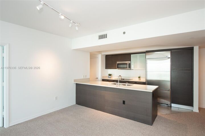 Property Photo: 500 Brickell Av 1505 FL 33131