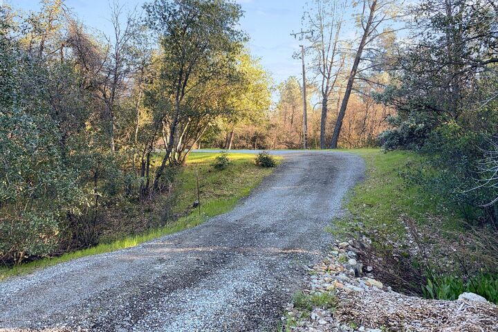 Property Photo: 8003 Narrows Way CA 96001