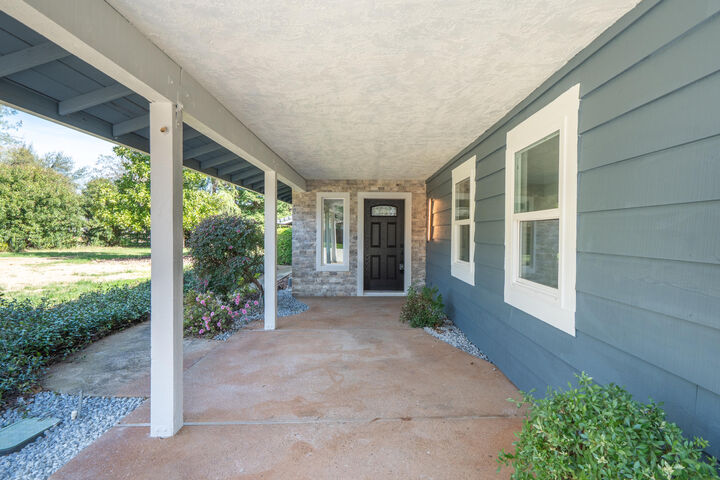 Property Photo: 19767 Paso Robles Avenue CA 96003