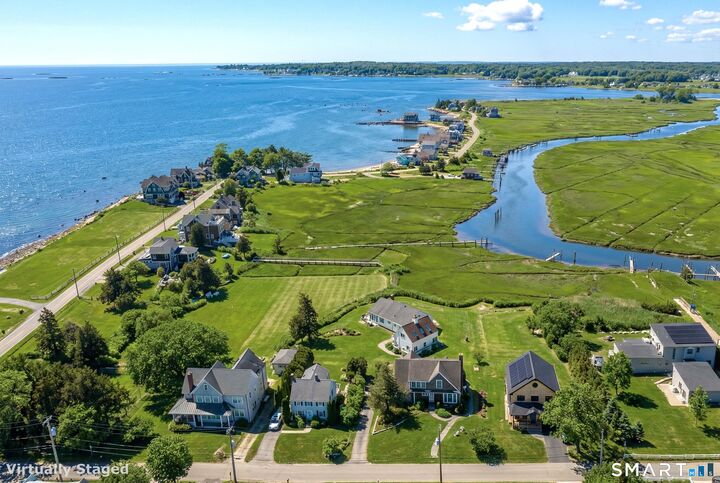 Property Photo:  24 Ridgewood Avenue  CT 06443 