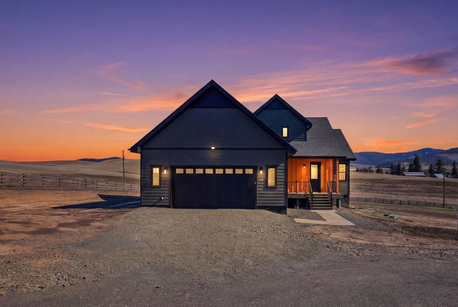 Property Photo:  402 N Vine St  WA 99018 