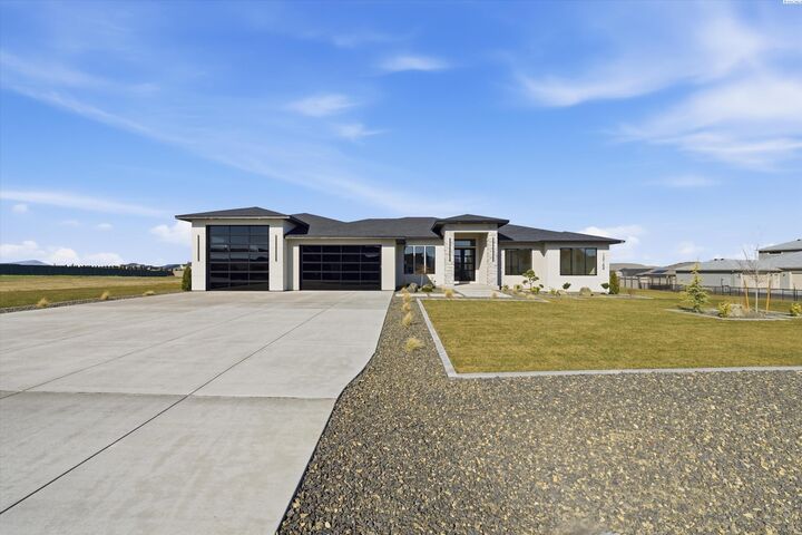 Property Photo:  15164 Furlong Ln  WA 99338 