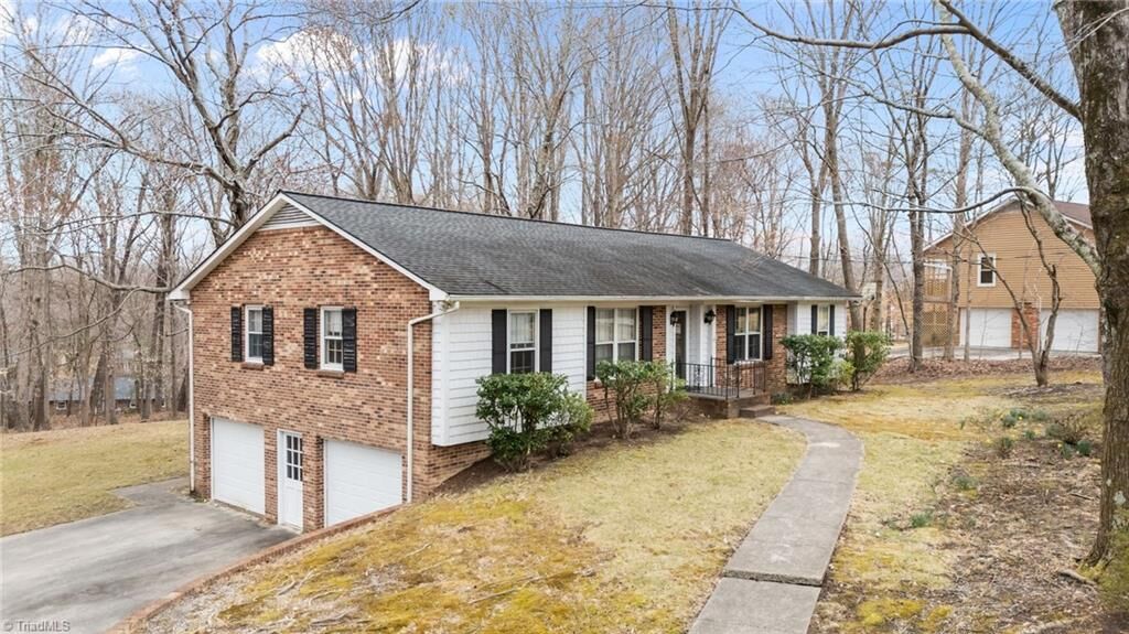 Property Photo:  1709 Brandywine Drive  NC 27012 