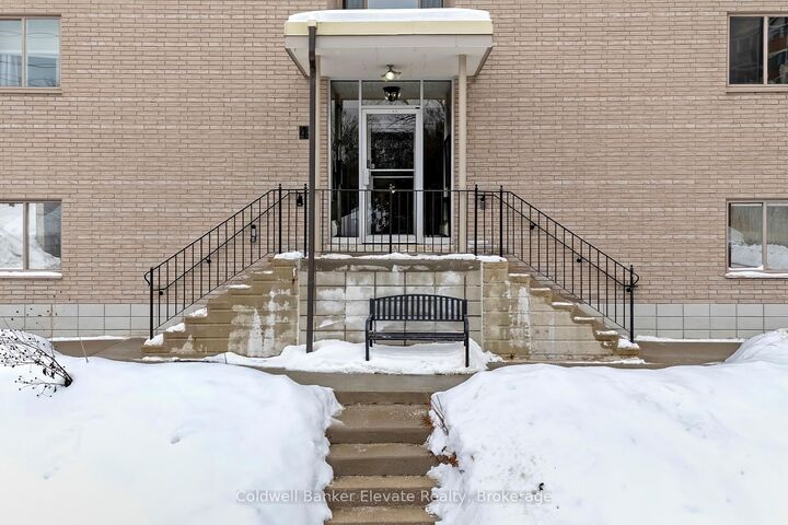 Property Photo: 49 Park Avenue 402 ON L7G 3H9
