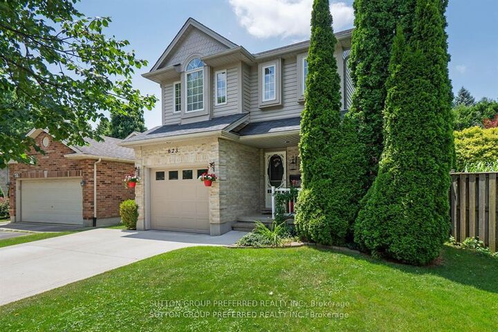 Property Photo: 623 Thornwood Court ON N6H 5J5