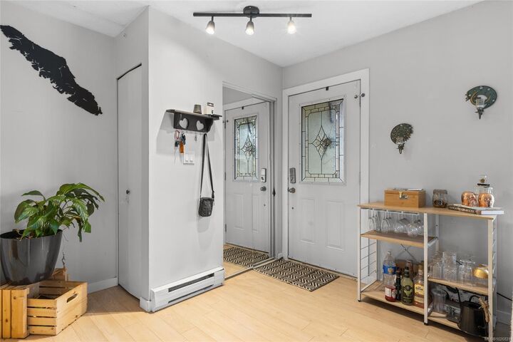 Property Photo:  661 Marlisa Pl  BC V9B 4Y8 