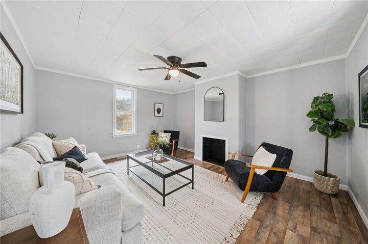 Property Photo:  1010 Brackenridge Ave  PA 15014 