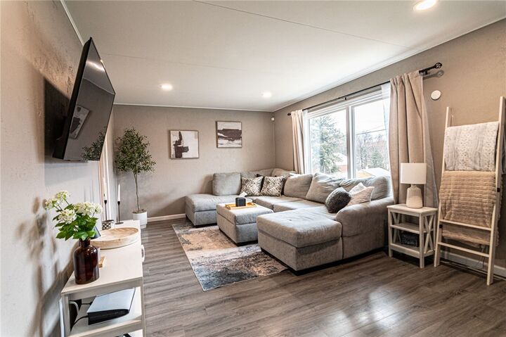 Property Photo:  602 Springdale Dr  PA 15235 