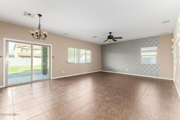 Property Photo:  1016 W Basswood Avenue  AZ 85140 