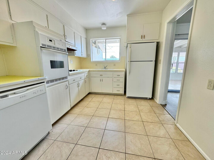 Property Photo: 11013 N 110th Drive AZ 85351
