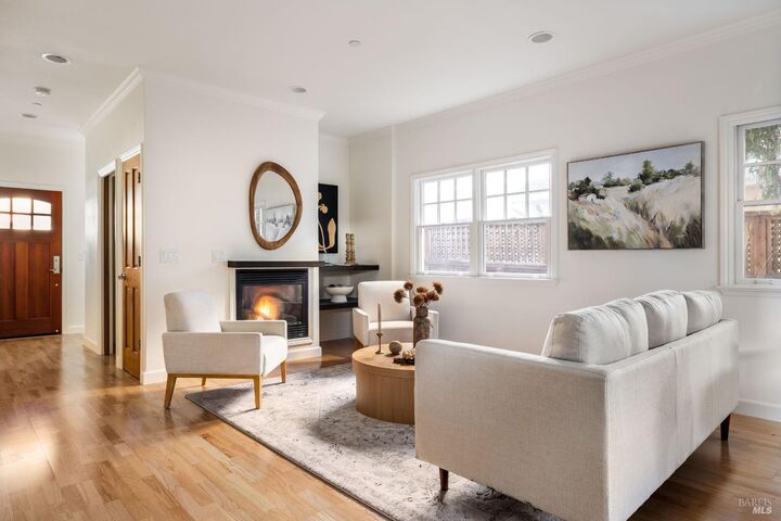 Property Photo:  930 Martin Circle  CA 94952 