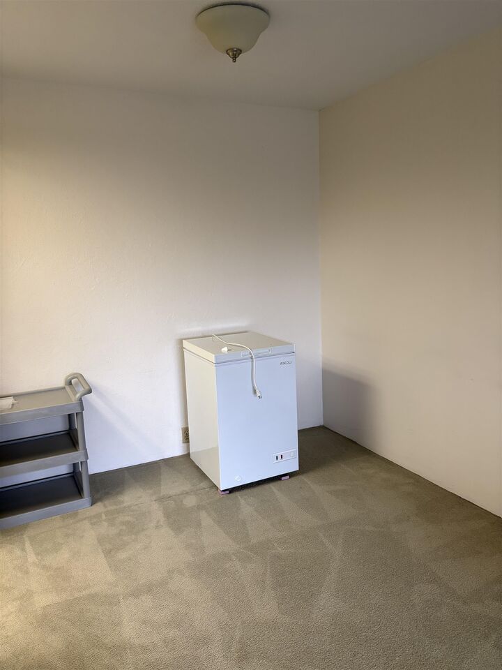 Property Photo: 6560 Buswell Street 206 BC V6Y 2G7
