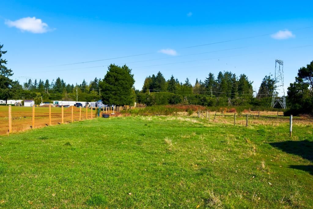 Property Photo: 3907 212 Street BC V3A 9L1