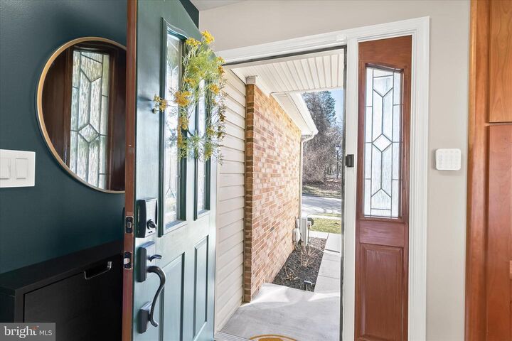 Property Photo:  14215 Summit Lane  MD 20708 