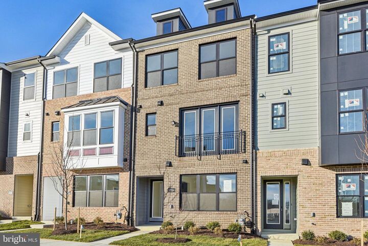 Property Photo:  17314 Hardisty Way 7E  MD 20715 