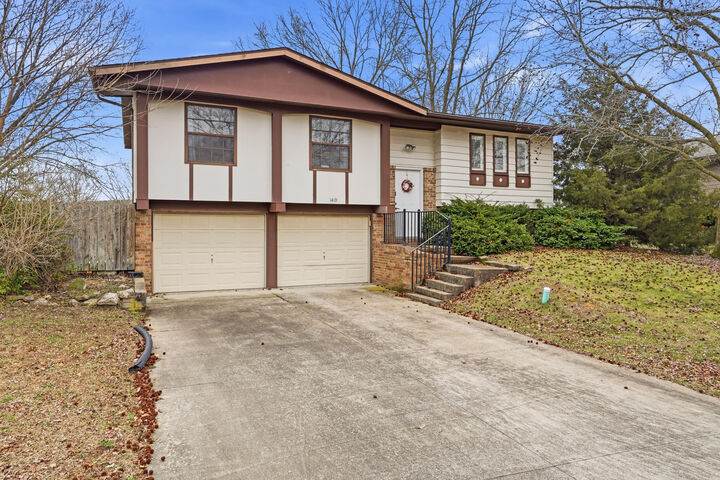 Property Photo:  1410 S Pickford Pl  MO 65203 
