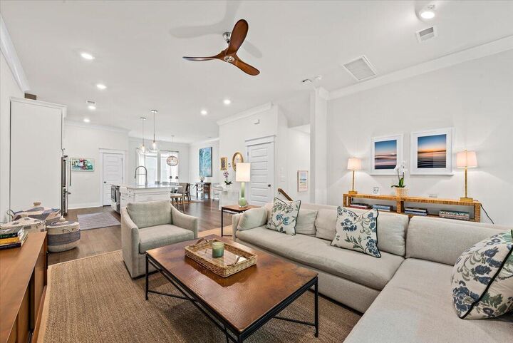 Property Photo:  1635 Florentia Street # 3 M-3  SC 29464 