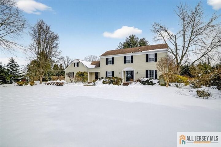 Property Photo:  4 Hardley Drive  NJ 08512 
