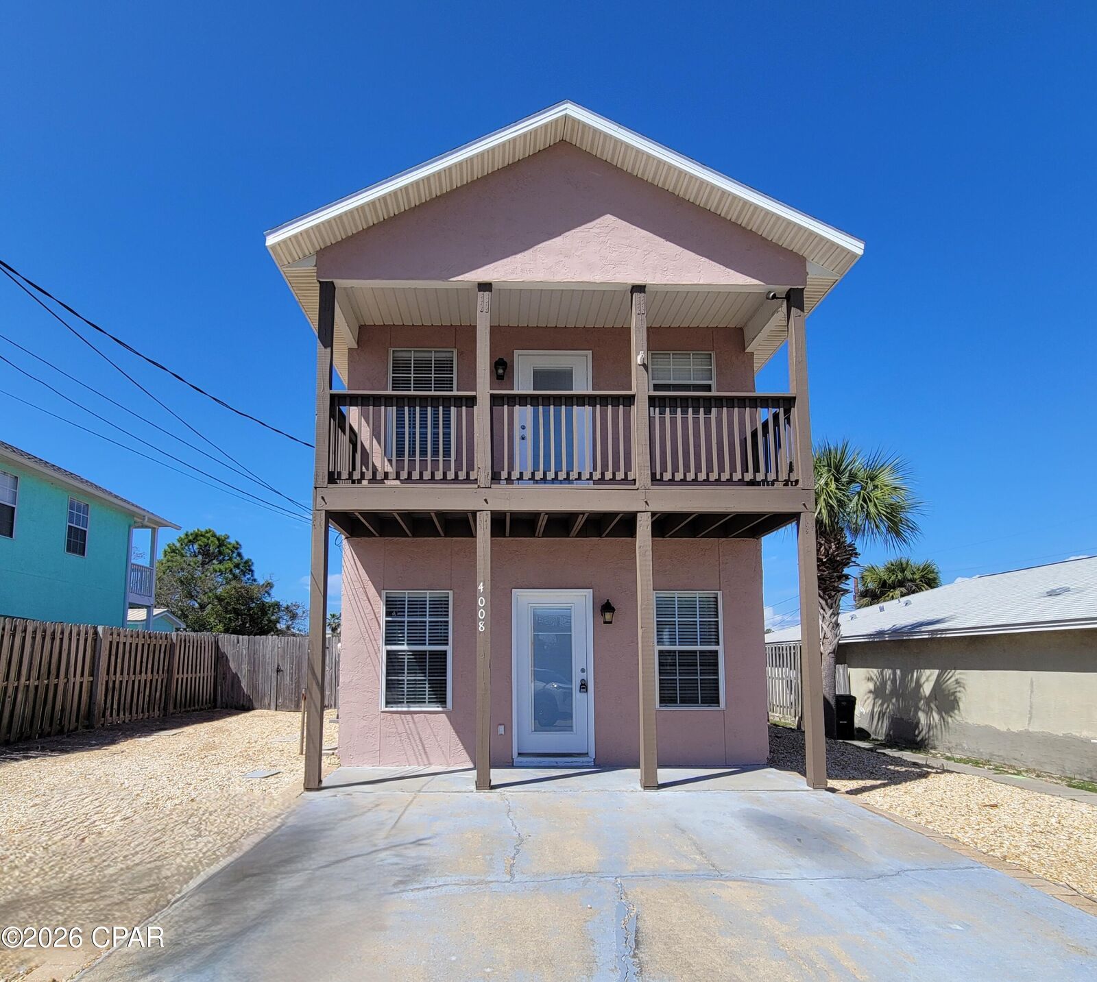 Property Photo: 4008 Crescent Drive FL 32408