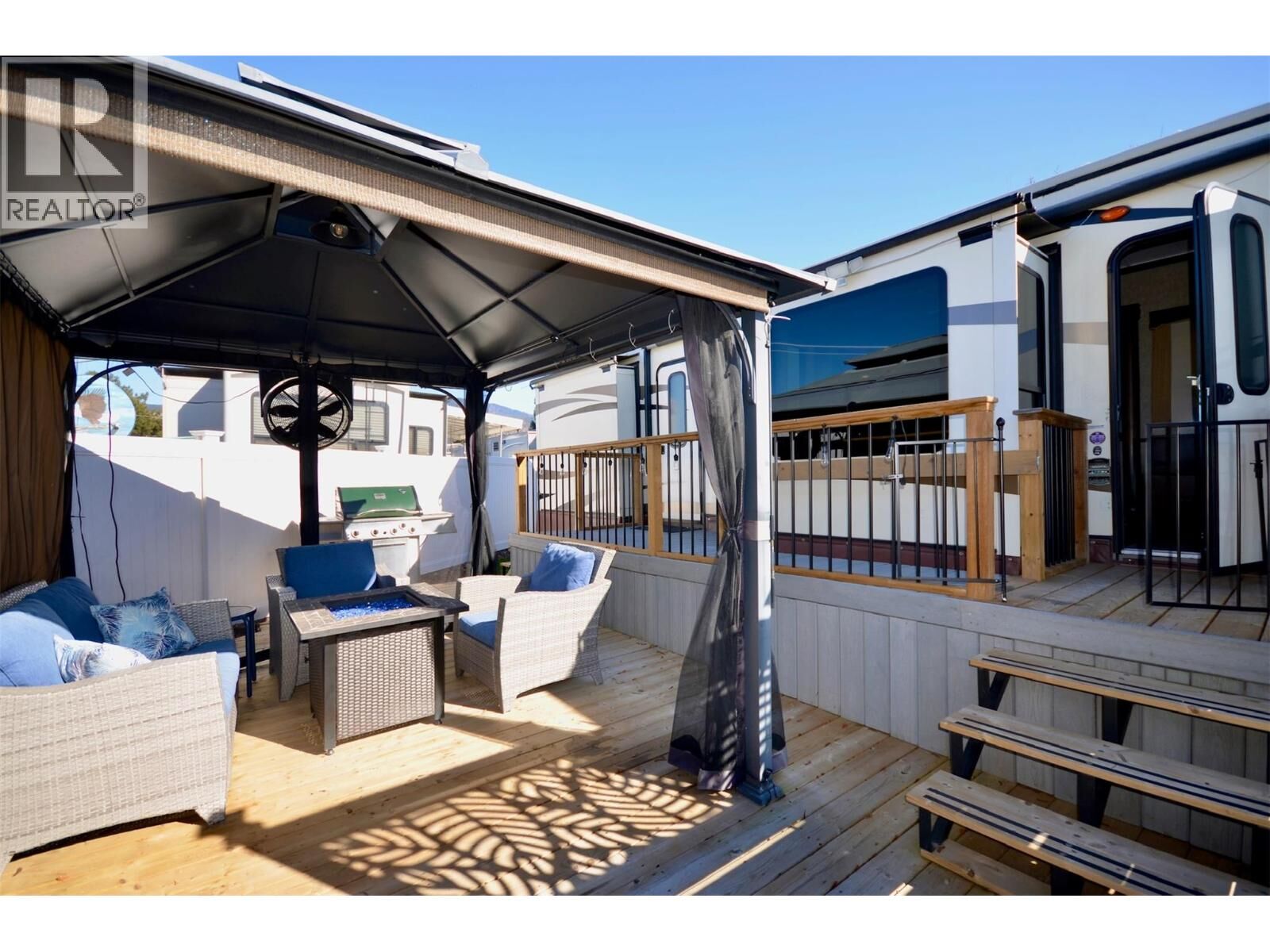 Property Photo: 415 Commonwealth Road 573 BC V4V 1P4