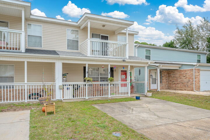 Property Photo:  1847 Pointed Leaf Lane  FL 32547 