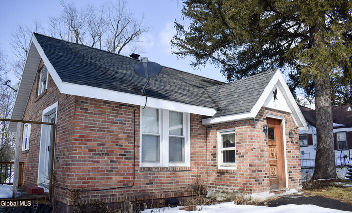 Property Photo: 3 Mather Avenue NY 12304