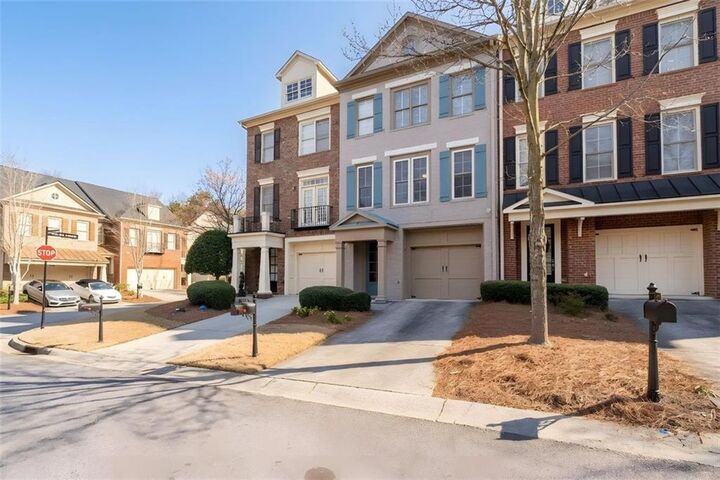 Property Photo:  6442 Queens Court Trace 10  GA 30126 