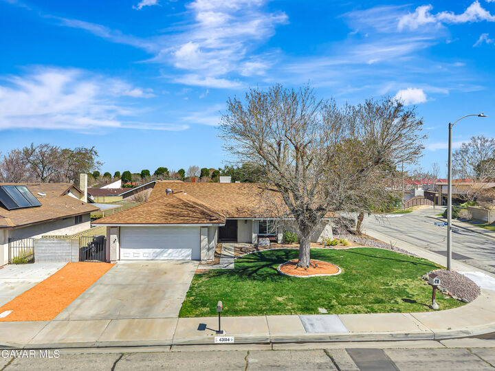 Property Photo:  43104 Lemonwood Drive  CA 93536 